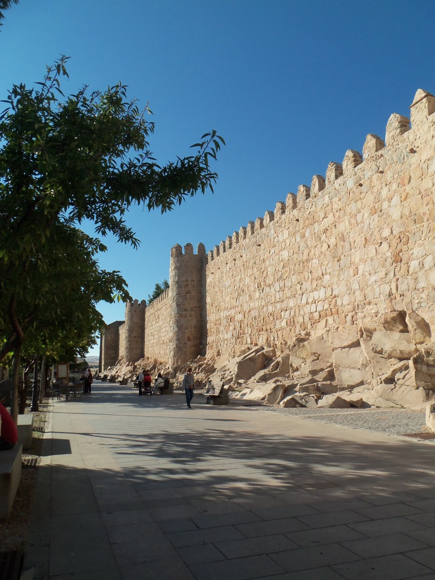 Avila_Town_Wall_2013